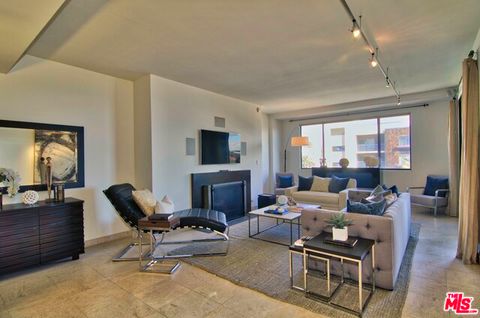 Photo of 1118 N 3RD Street #504, Santa Monica, CA 90403 (MLS # 26767493)