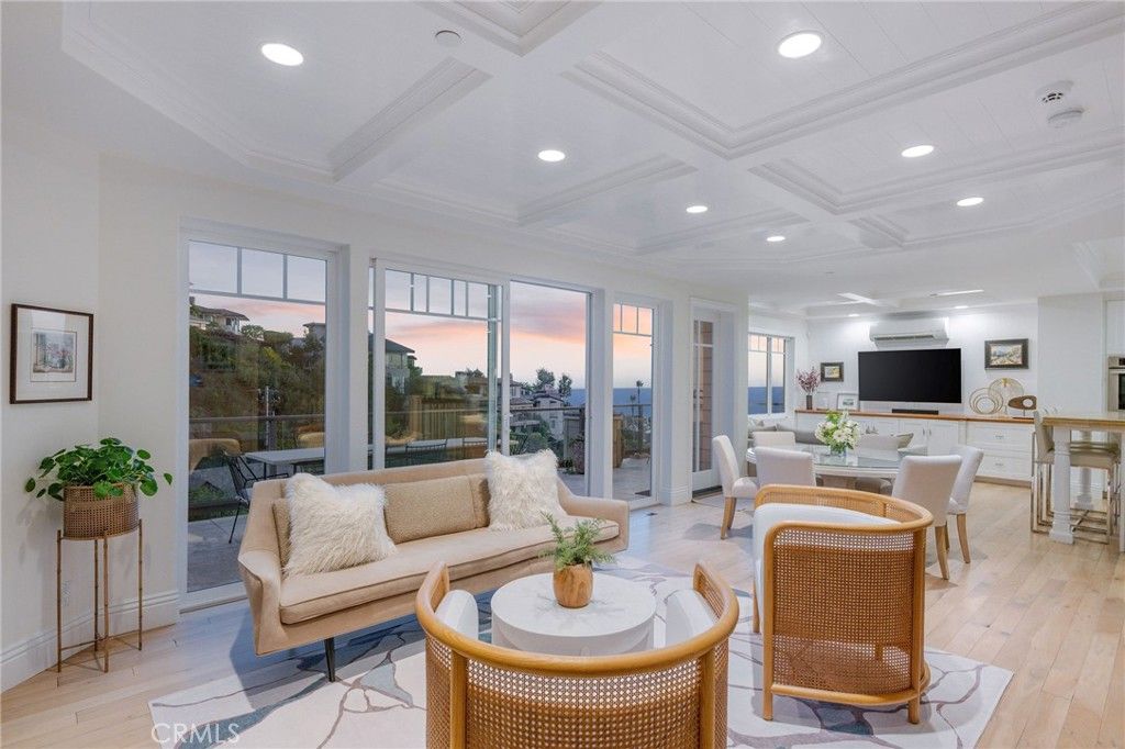 Photo of 846 Diamond Street, Laguna Beach, CA 92651 (MLS # LG26038378)