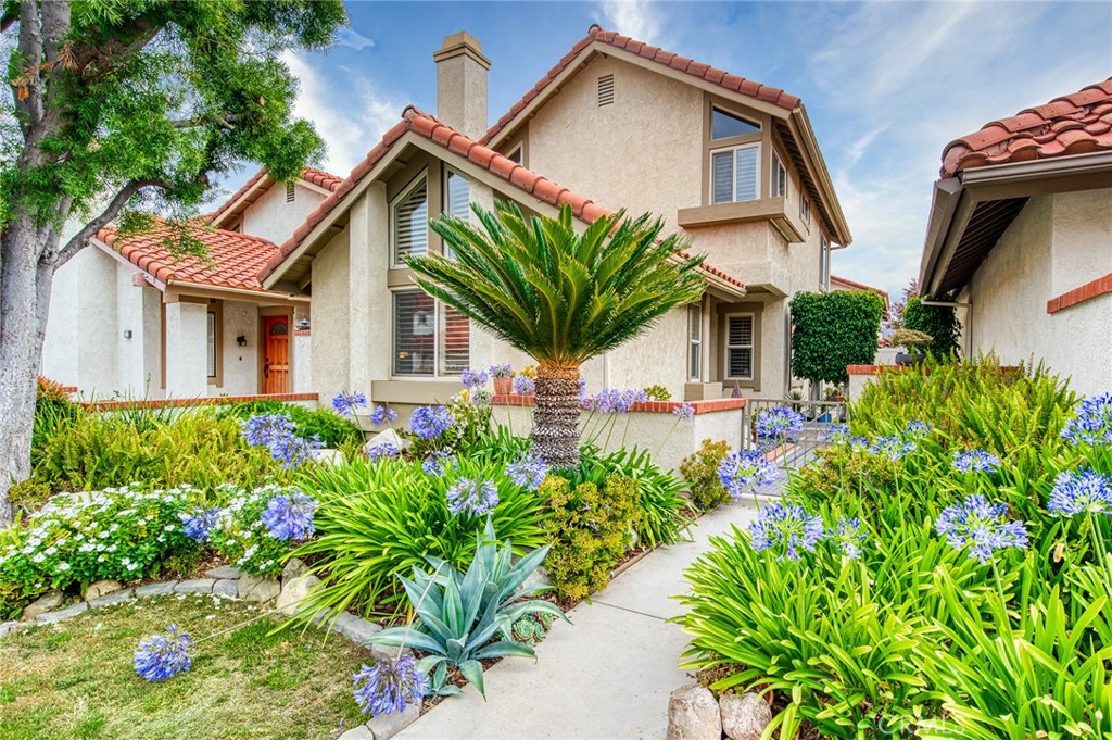 55 Fabriano, Irvine CA 92620 - Photo 1
