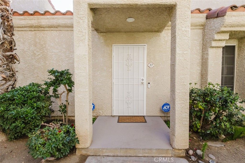 Photo of 2700 Lawrence Crossley Rd #37, Palm Springs, CA 92264 (MLS # WS25226647)