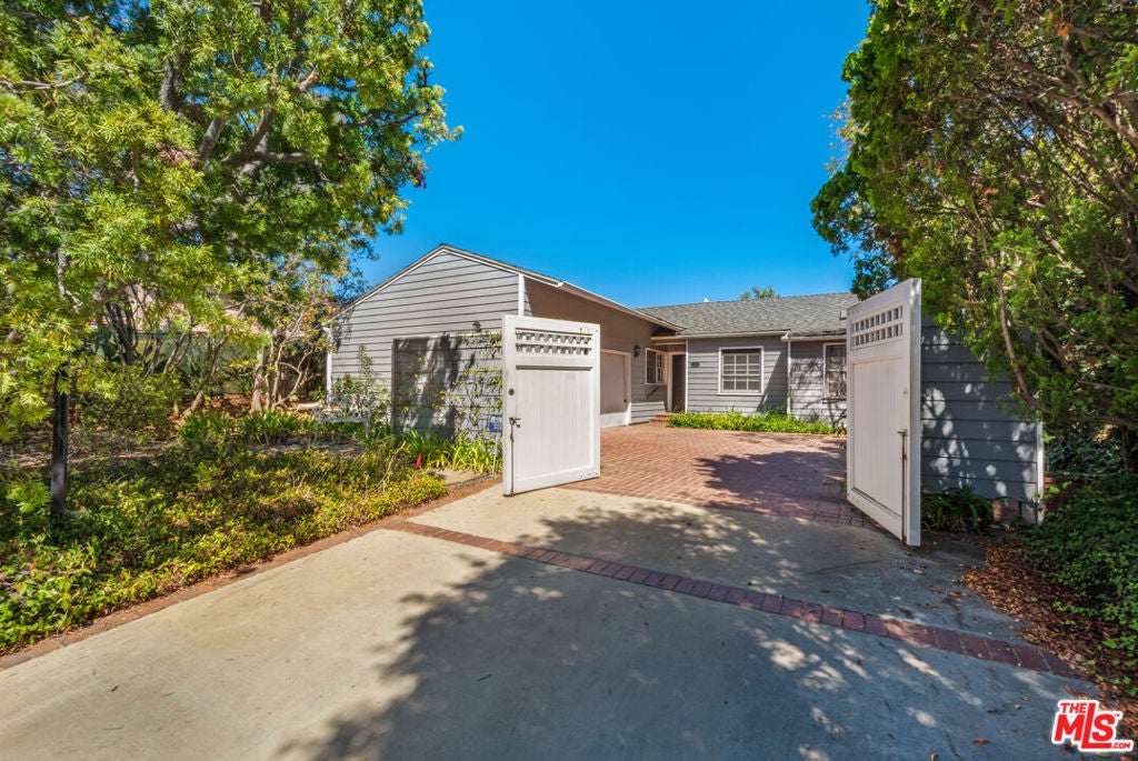 376 N Bonhill Road