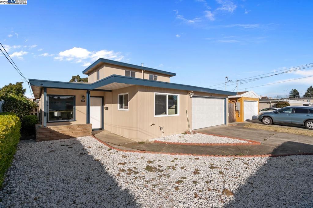 MULFORD GARDENS - Residential