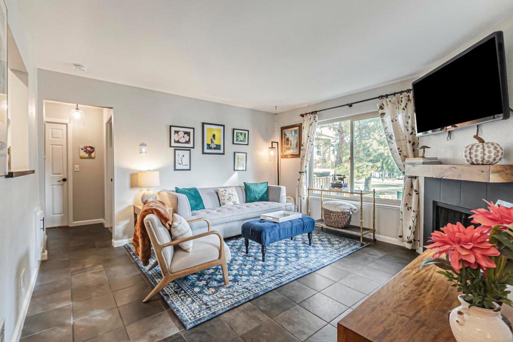 2857 S Bascom Avenue 101