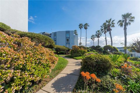 Tiny photo for 630 The Village #117, Redondo Beach, CA 90277 (MLS # PV25196213)