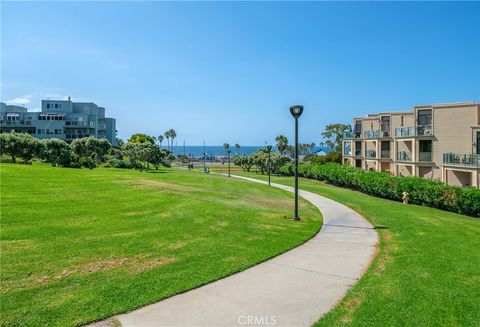 Tiny photo for 630 The Village #117, Redondo Beach, CA 90277 (MLS # PV25196213)