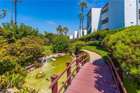 Tiny photo for 630 The Village #117, Redondo Beach, CA 90277 (MLS # PV25196213)