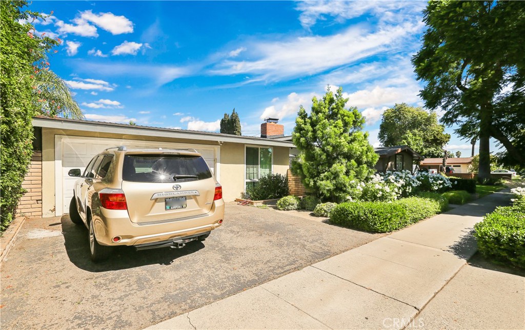 1305 W Beverly Drive