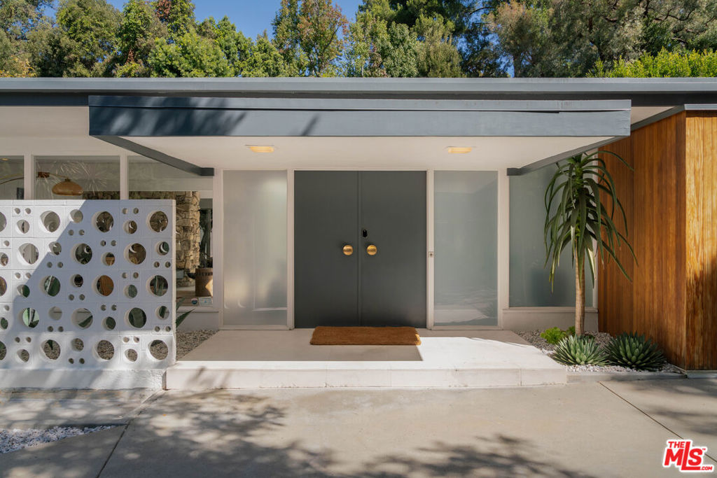 3122 Nichols Canyon Road