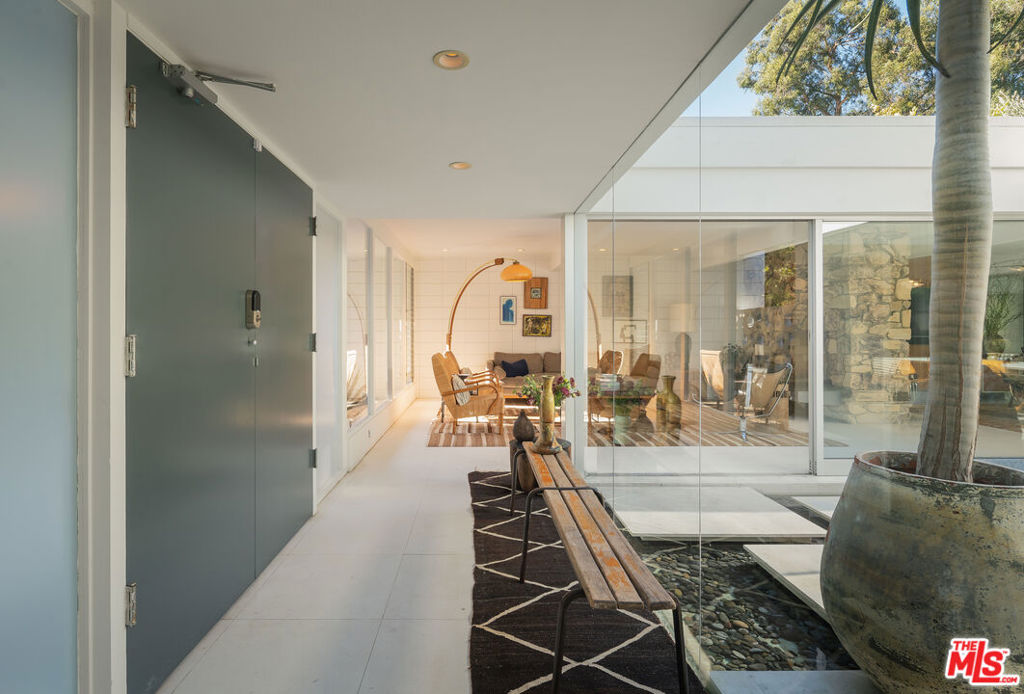 3122 Nichols Canyon Road