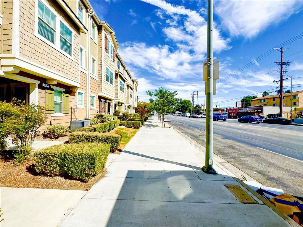 Photo of 14124 W Pine Lane, Van Nuys, CA 91405 (MLS # AR25167050)