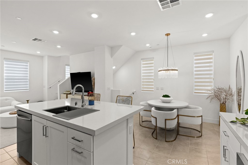 Flora - Residential Lease