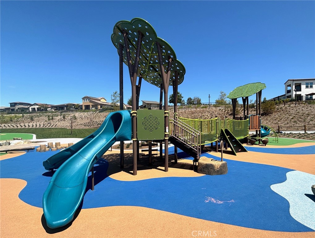 Flora - Residential Lease