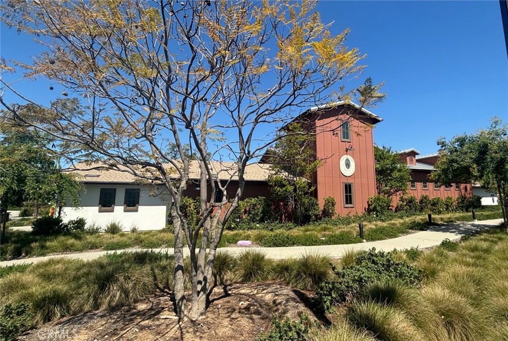 Flora - Residential Lease