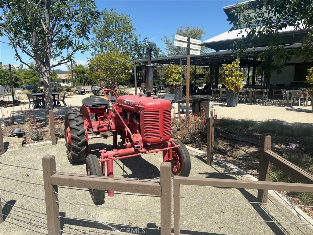 Flora - Residential Lease