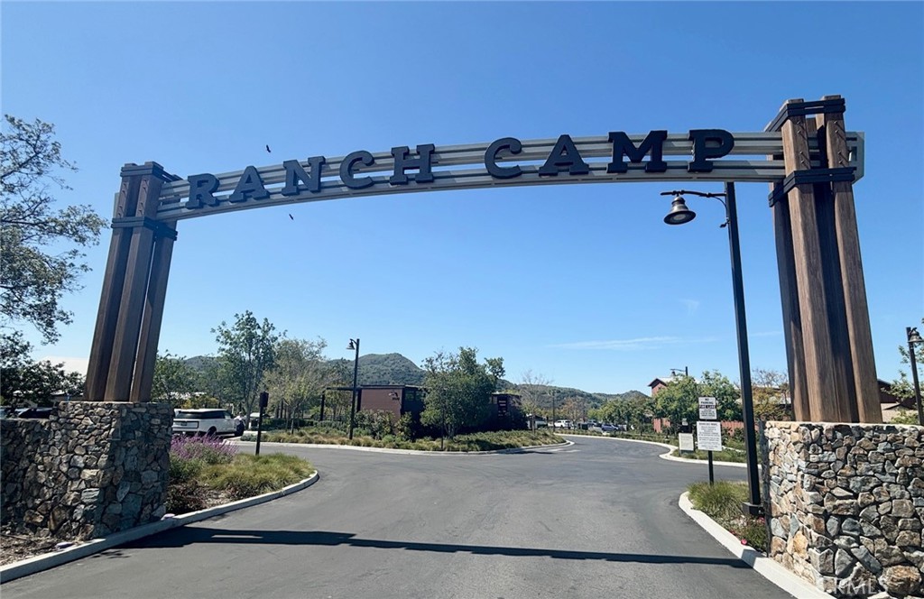 Flora - Residential Lease