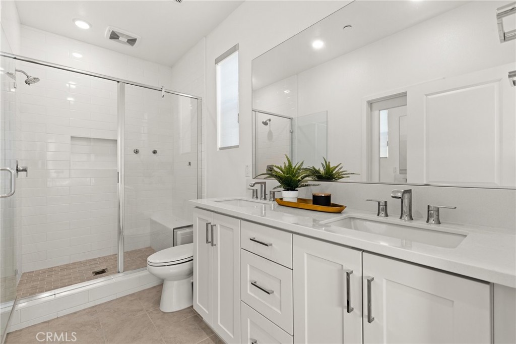 Flora - Residential Lease