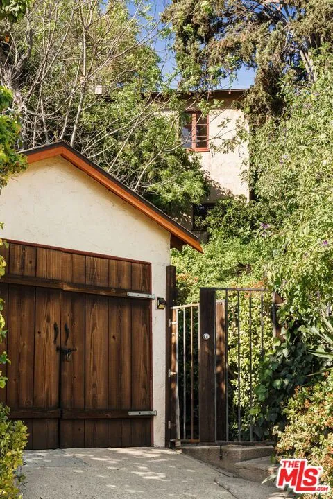 654 Frontenac Avenue, Los Angeles, CA 90065 - MLS#: 26662821