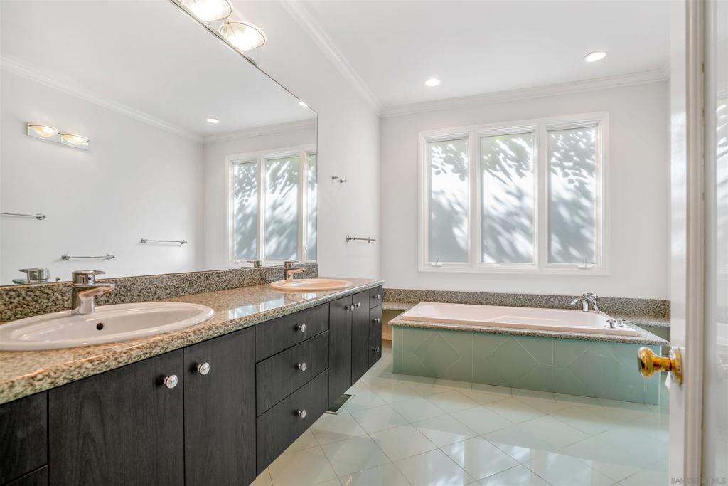 La Jolla - Residential Lease