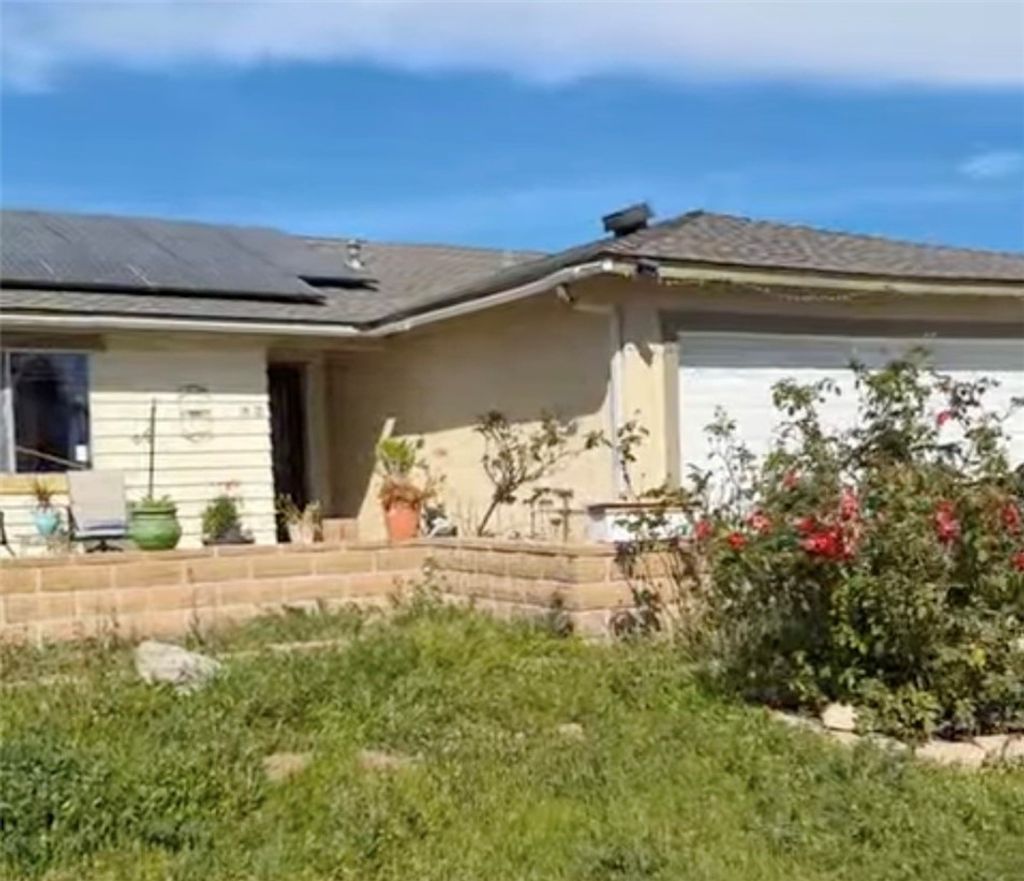 Photo of 1423 Mountain Meadow Dr, Oceanside, CA 92056 (MLS # ND26041601)