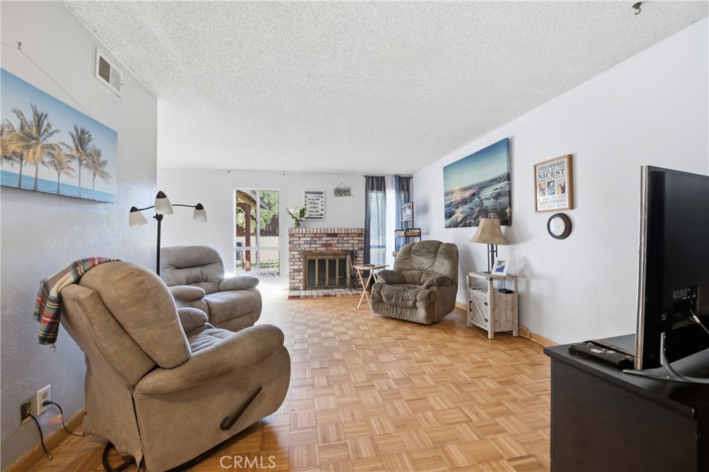 1423 Mountain Meadow