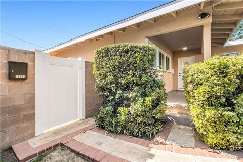 Photo of 16640 Los Alimos Street, Granada Hills, CA 91344 (MLS # SR26077049)