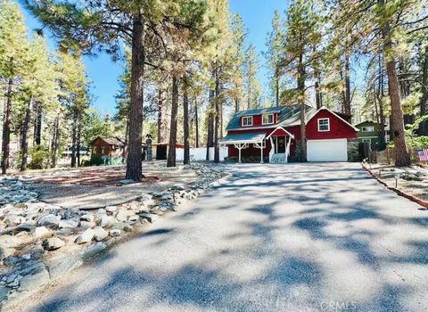 Photo of 1155 Lark Rd, Wrightwood, CA 92397 (MLS # IG26075054)
