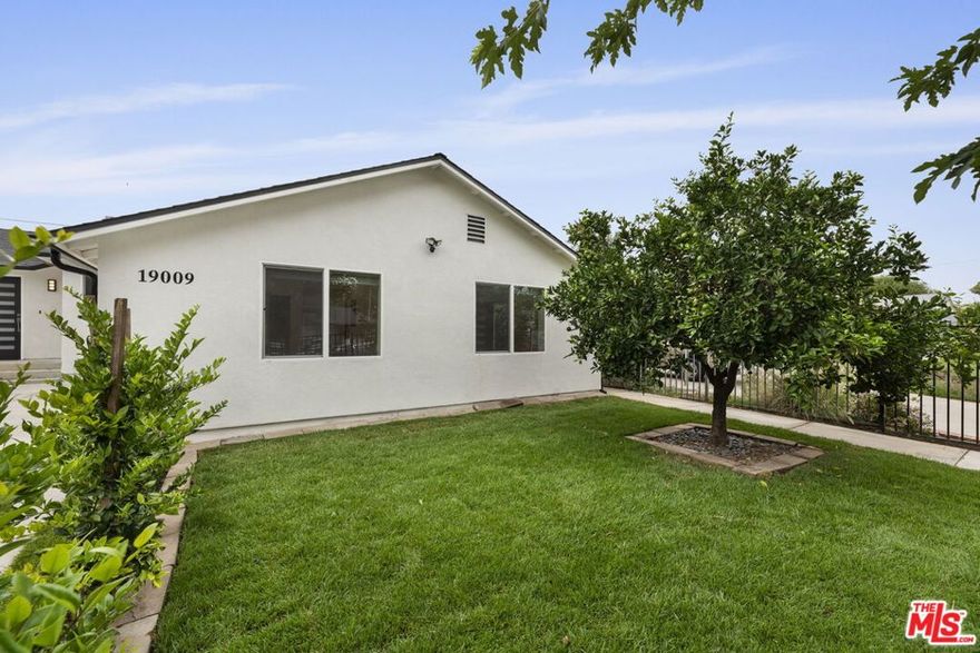 Welcome to this charming and brand-new construction, built-in 2023 ADU ( Accessory Dwelling Unit) in Tarzana. This newly constructed ADU spans approximately 450 Sqft with a private yard. Enjoy the greenery of a private yard perfect for your morning coffee. 1 bedroom and 1 bathroom. Washer and dryer in the unit. This property is gated and secure. Step inside discouer and open floor plan with laminate flooring, and recessed lighting. This gorgeous unit is located near shops, and restaurants, with easy access to public transportation and freeway.