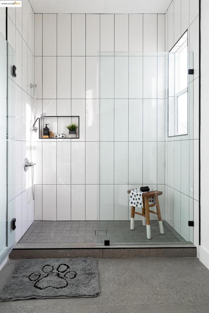 GOLDEN GATE - Residential