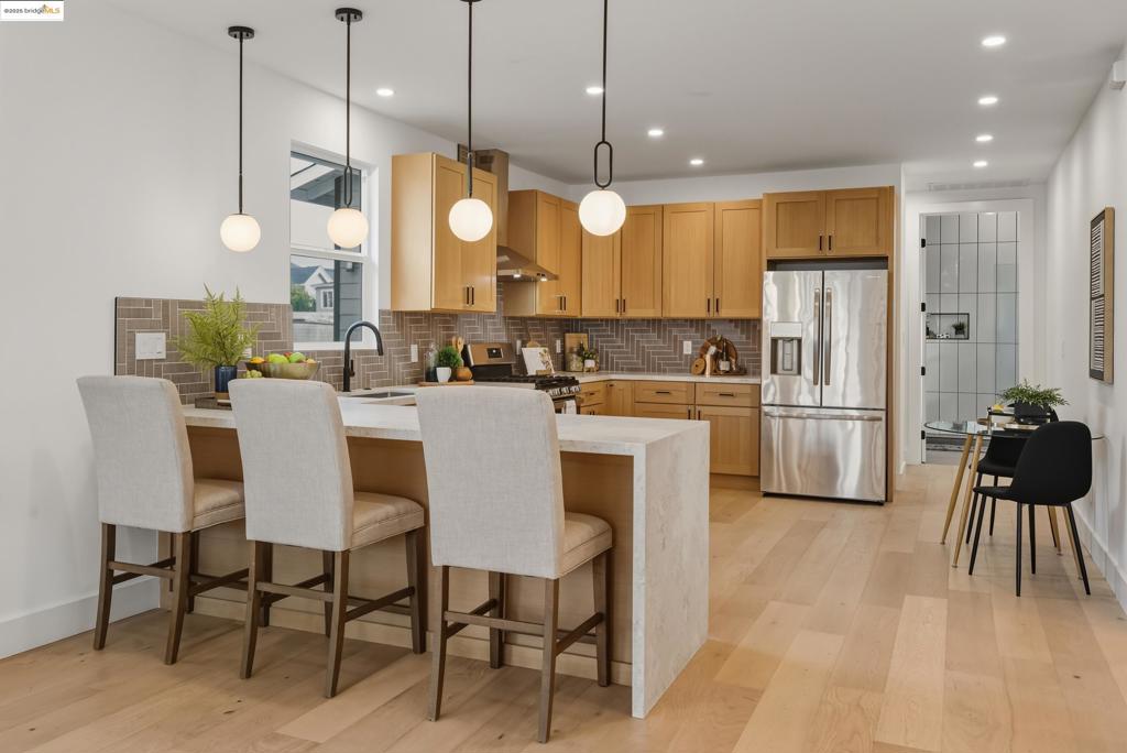 GOLDEN GATE - Residential