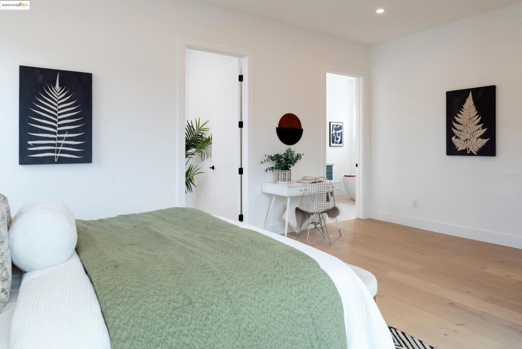 GOLDEN GATE - Residential