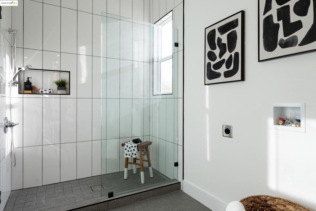 GOLDEN GATE - Residential