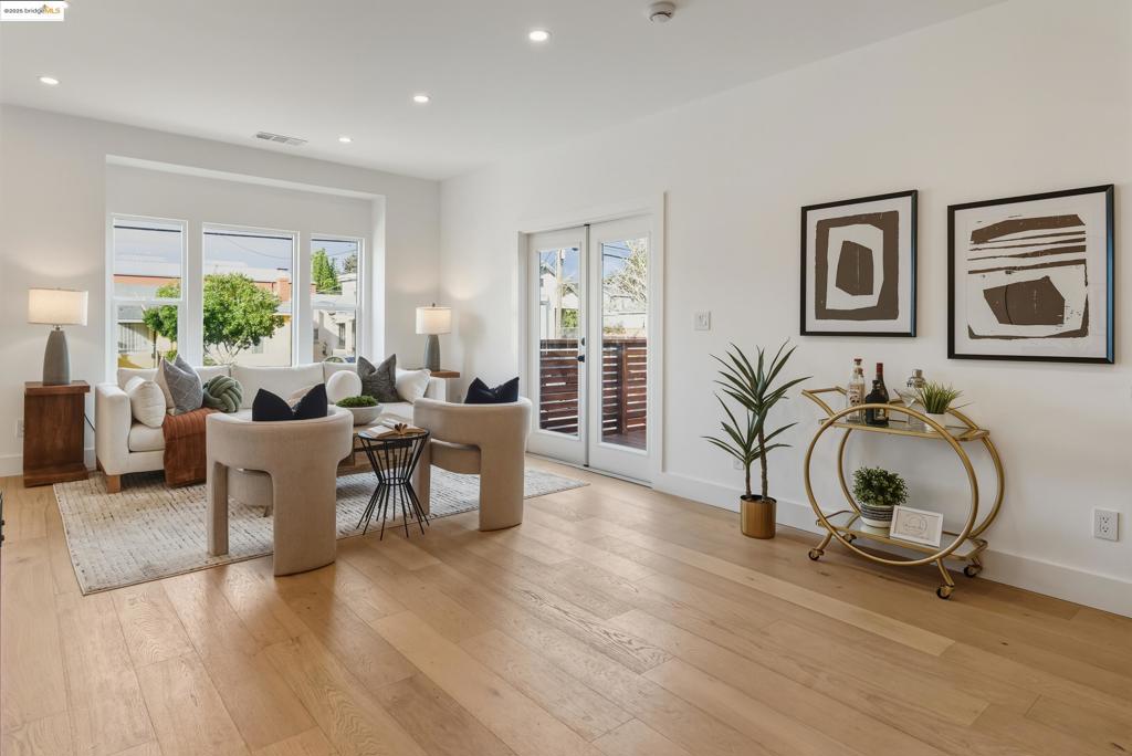 GOLDEN GATE - Residential