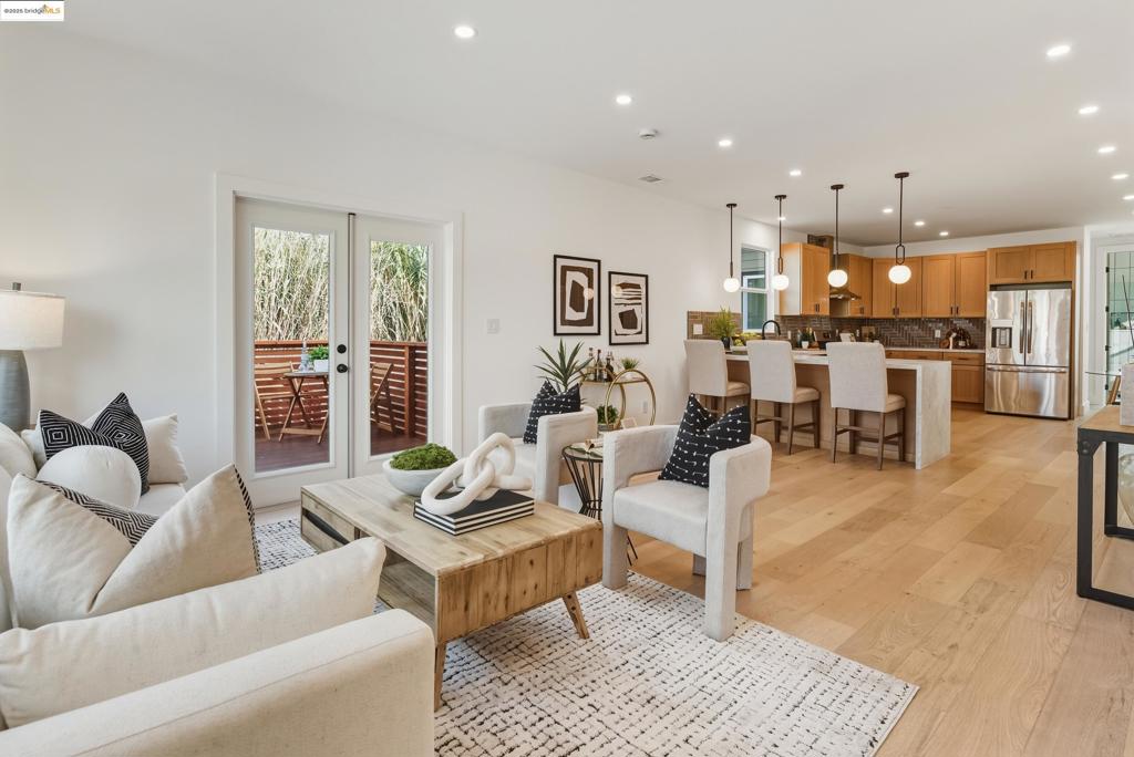 GOLDEN GATE - Residential