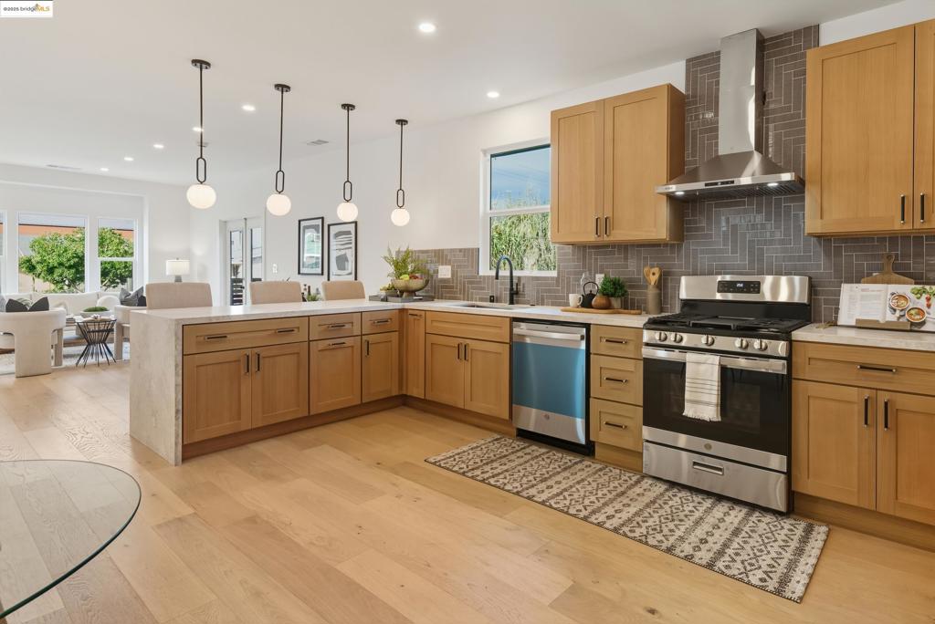 GOLDEN GATE - Residential