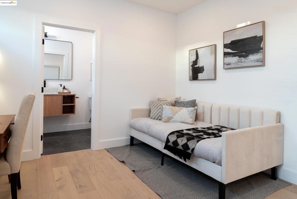 GOLDEN GATE - Residential