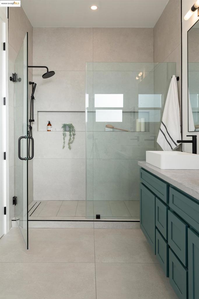 GOLDEN GATE - Residential