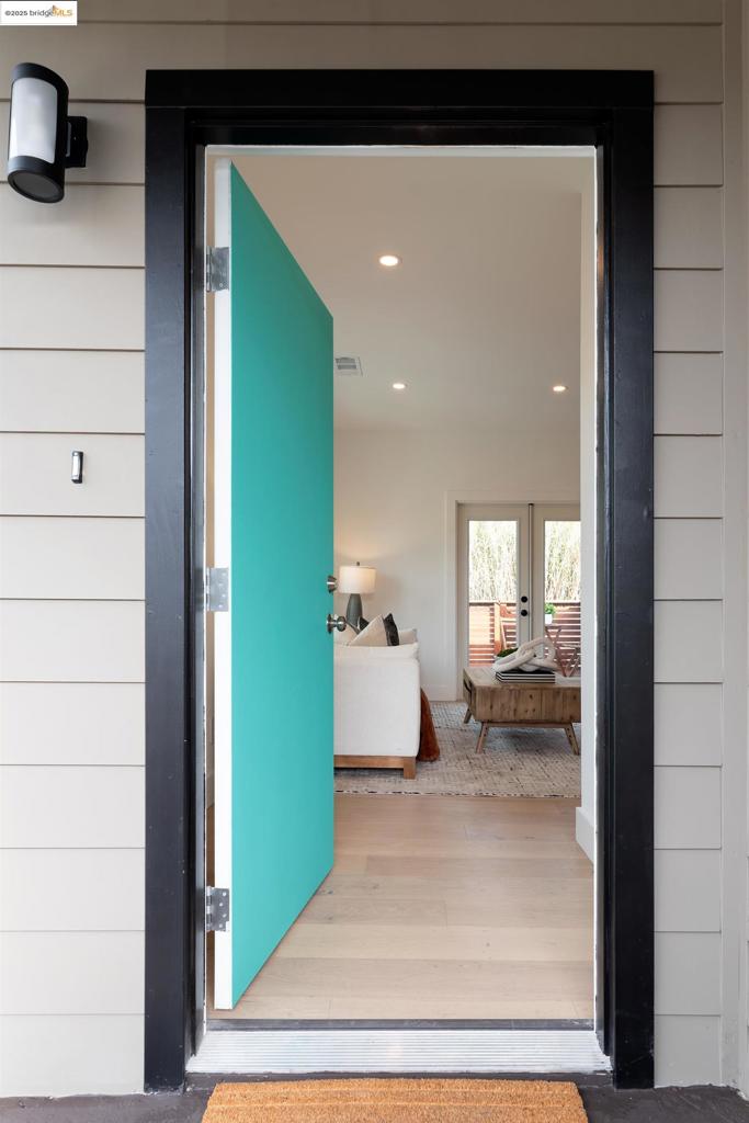 GOLDEN GATE - Residential