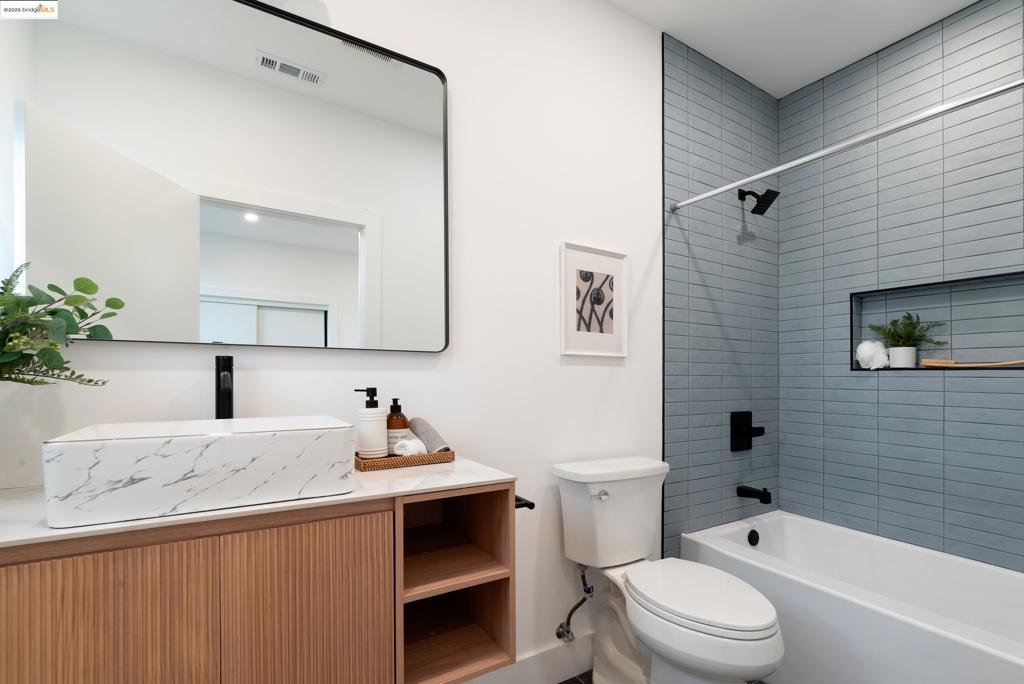 GOLDEN GATE - Residential