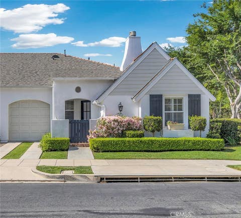 Photo of 2 Garden Gate Ln, Irvine, CA 92620 (MLS # OC26179106)