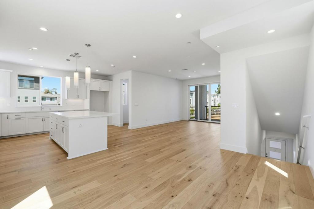 1002 Rojo Terrace
