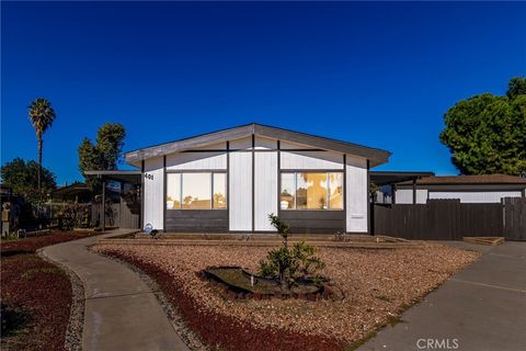 401 Coral Hills Perris CA 92570