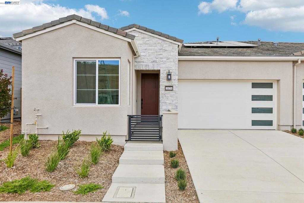 1079 Riverbend Drive