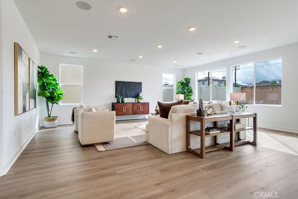 1700 Sandpiper Avenue