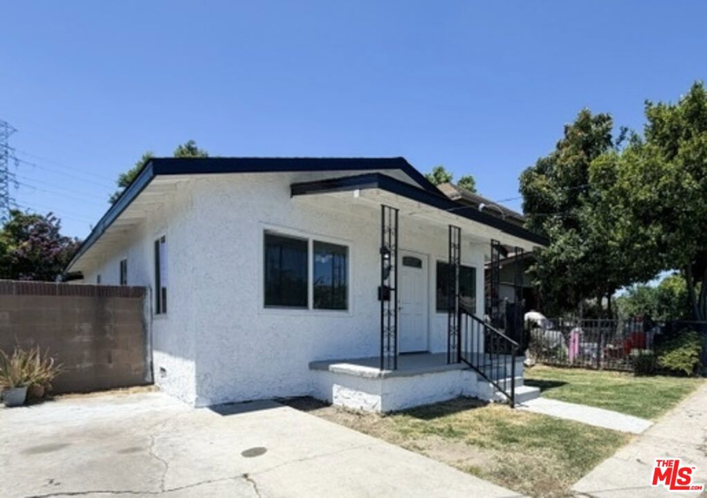 9607 Evers Avenue, Los Angeles CA 90002