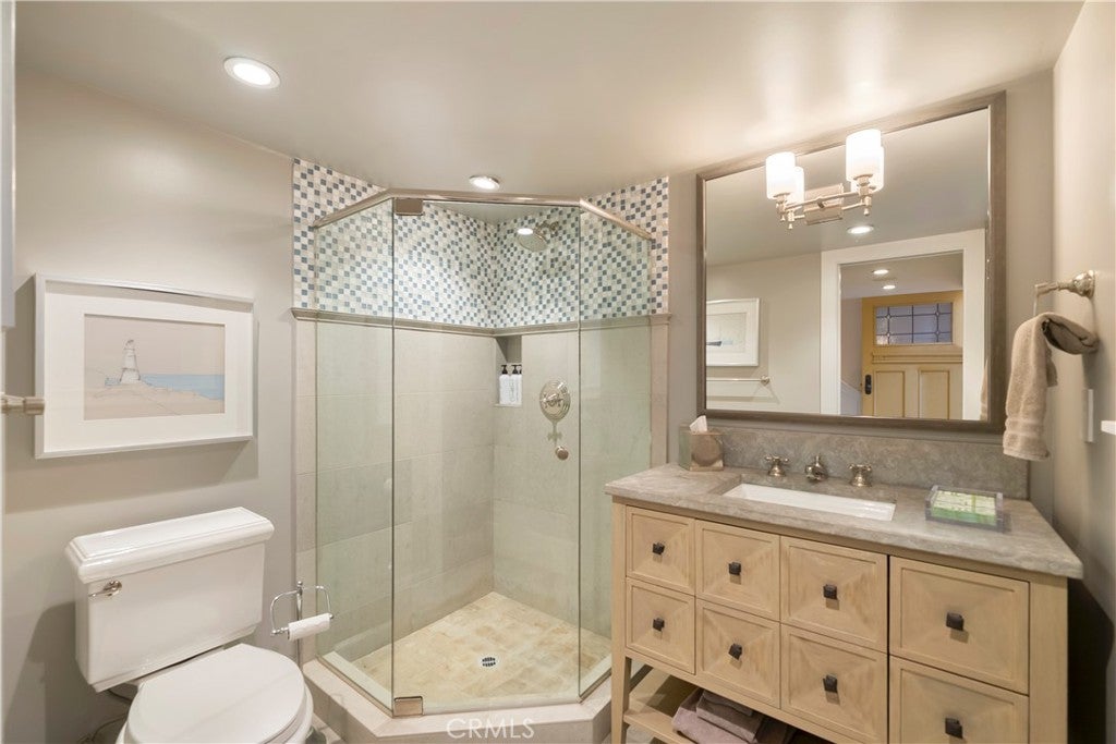 31678 Seacove Drive, Laguna Beach CA 92651 - Photo 32