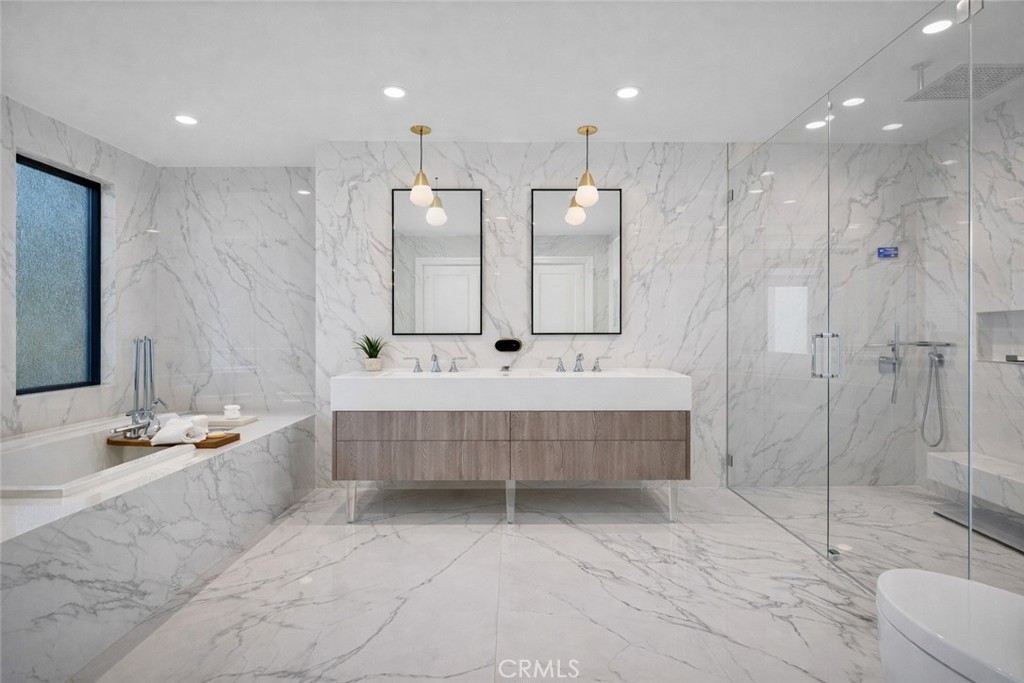 20500 Blairmoore Street