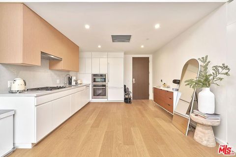 Photo of 877 Francisco Street #1207, Los Angeles, CA 90017 (MLS # 26637367)