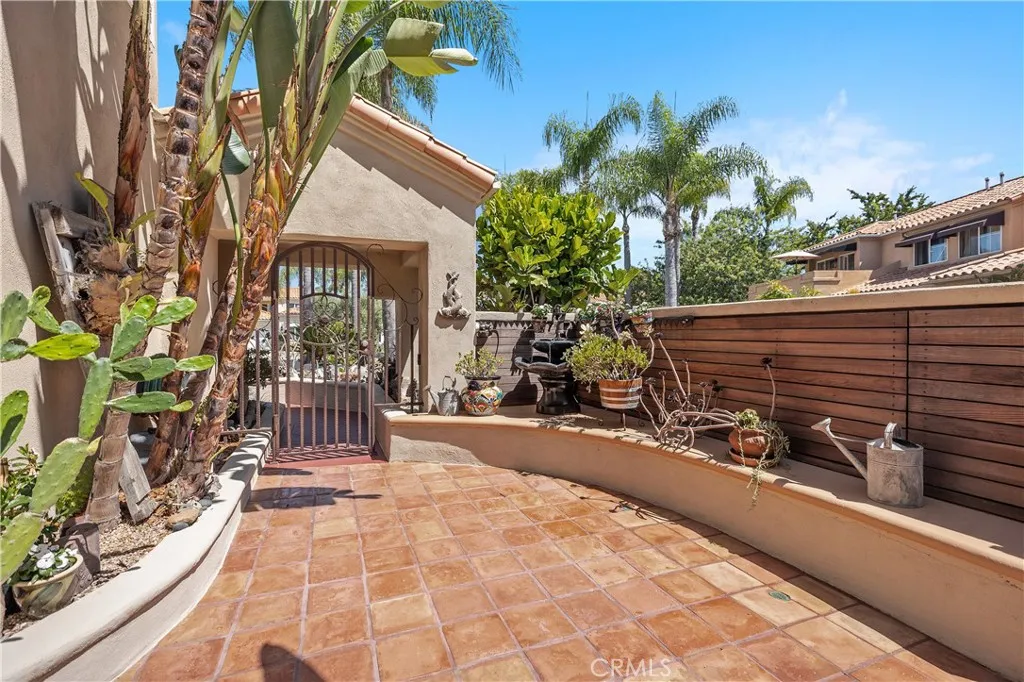 Laguna Niguel, California 92677, United States, 3 Bedrooms Bedrooms, ,3 BathroomsBathrooms,Residential,Pending,183409