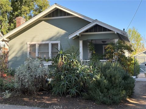 Photo of 1180 N Hudson Ave, Pasadena, CA 91104 (MLS # DW25270252)