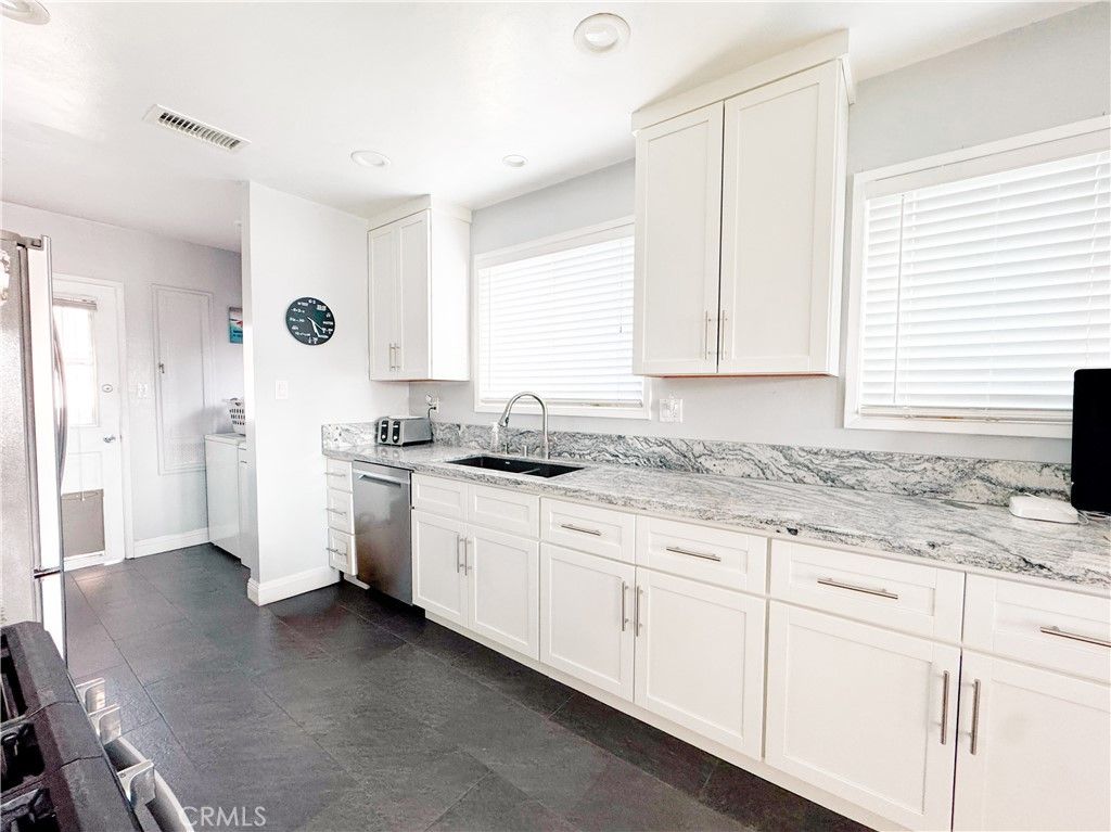 Photo of 4344 Nipomo Ave, Lakewood, CA 90713 (MLS # PW26063503)